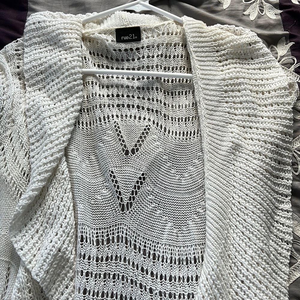 Lace white vest
